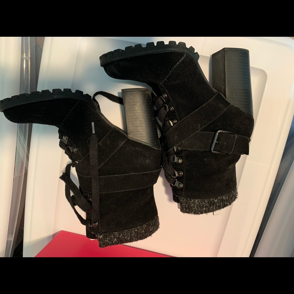 Shoedazzle black bethany booties size 6.5